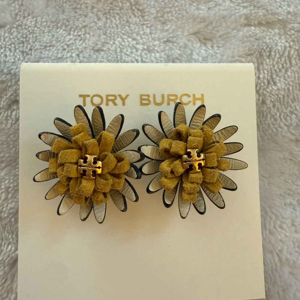 Tory Burch Gold Flowers Stud Earrings - Picture 2 of 5